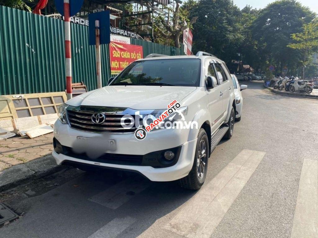 Cần bán lại xe Toyota Fortuner Sportivo năm sản xuất 2014, màu trắng-1