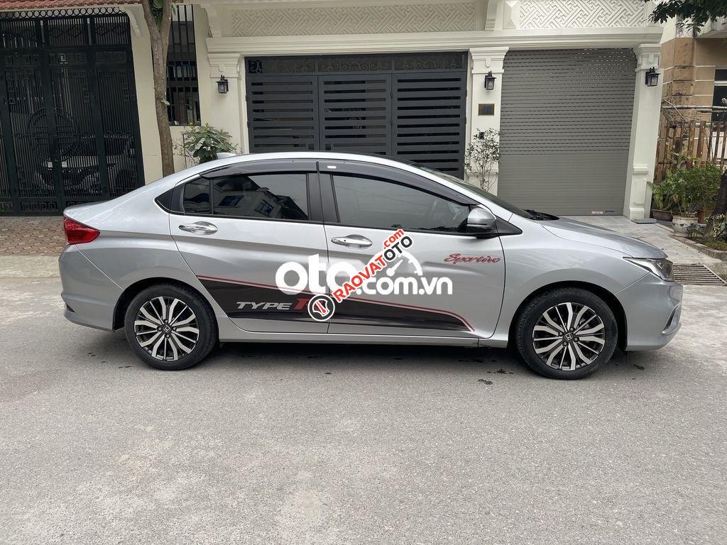 Bán Honda City 1.5AT sản xuất 2019, màu bạc-0