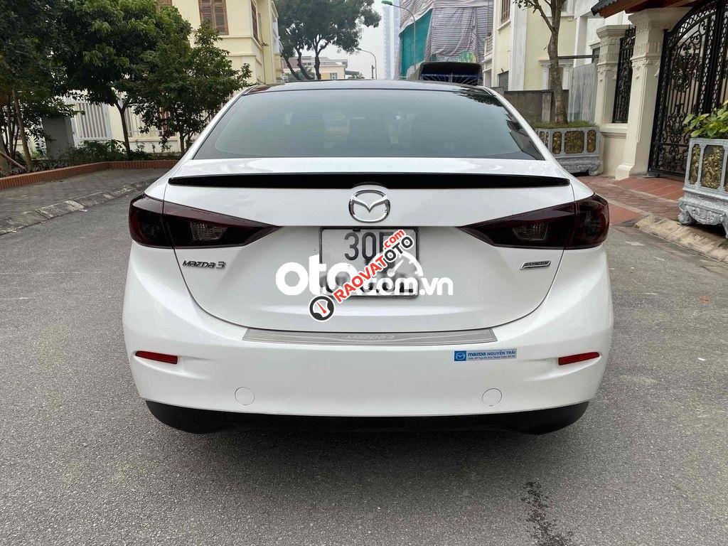 Bán xe Mazda 3 FL năm 2017, màu trắng-10