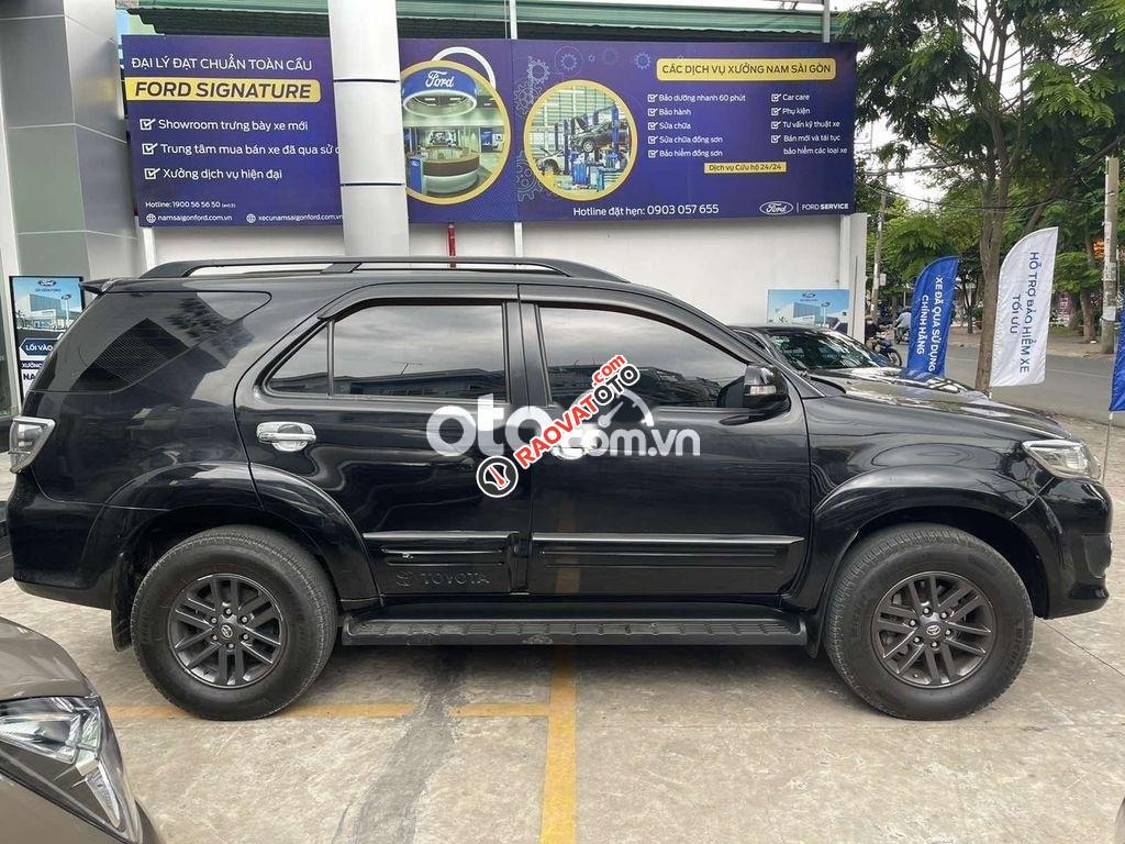 Bán Toyota Fortuner 2.7V năm sản xuất 2014, màu đen-11