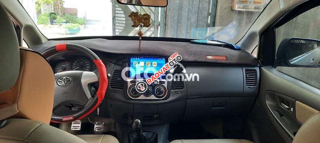 Bán xe Toyota Innova E năm sản xuất 2013, màu bạc, cam kết máy móc hộp số nguyên zin-2