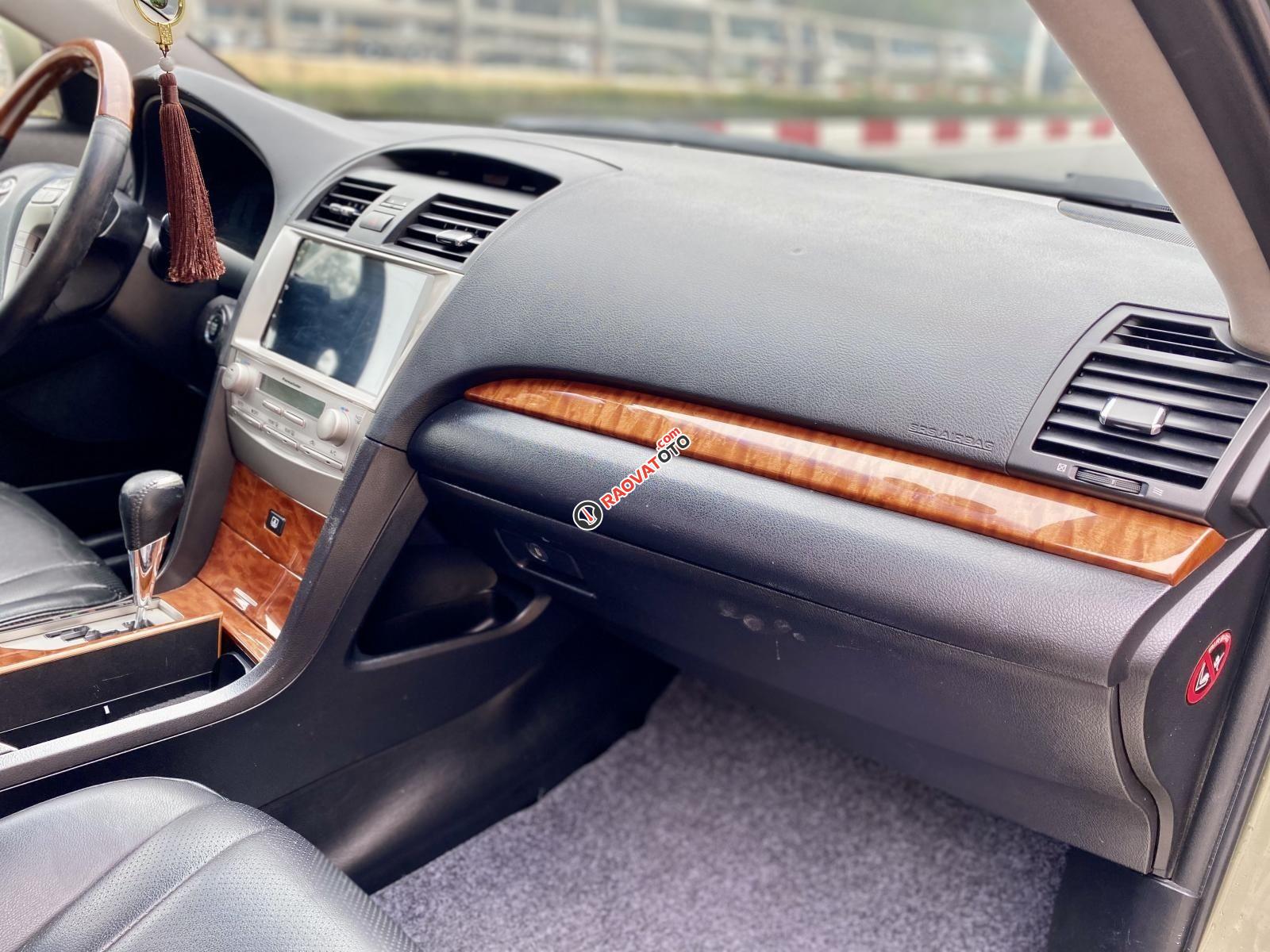 Bán Toyota Camry 3.5Q sản xuất 2010 màu xanh lục-0