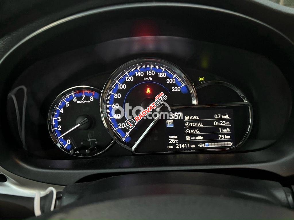 Cần bán lại xe Toyota Vios 1.5G năm sản xuất 2020, màu bạc-6