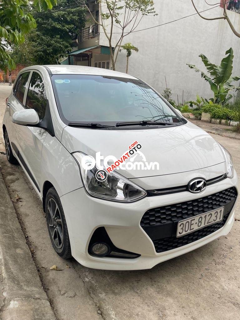 Bán Hyundai Grand i10 1.2AT năm sản xuất 2017, màu trắng-11