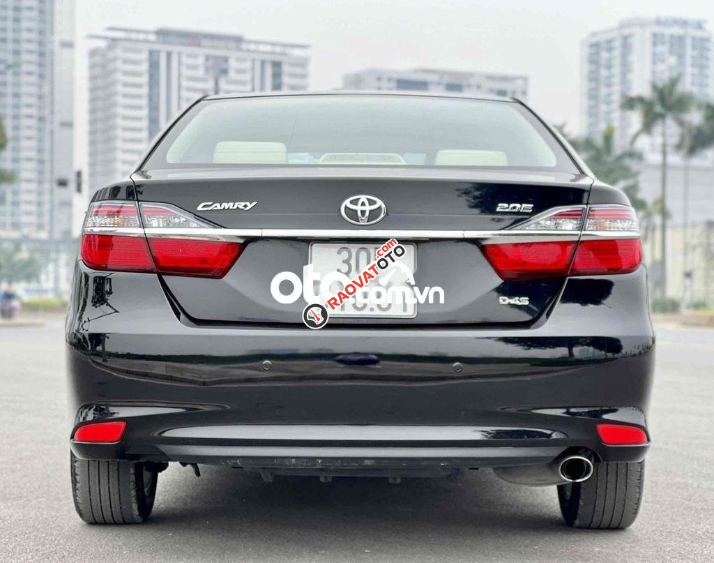 Cần bán Toyota Camry 2.0E năm sản xuất 2018, màu đen-9
