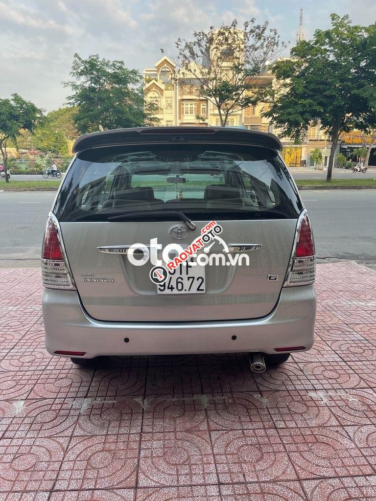 Cần bán Toyota Innova 2.0G năm 2009, màu bạc-1