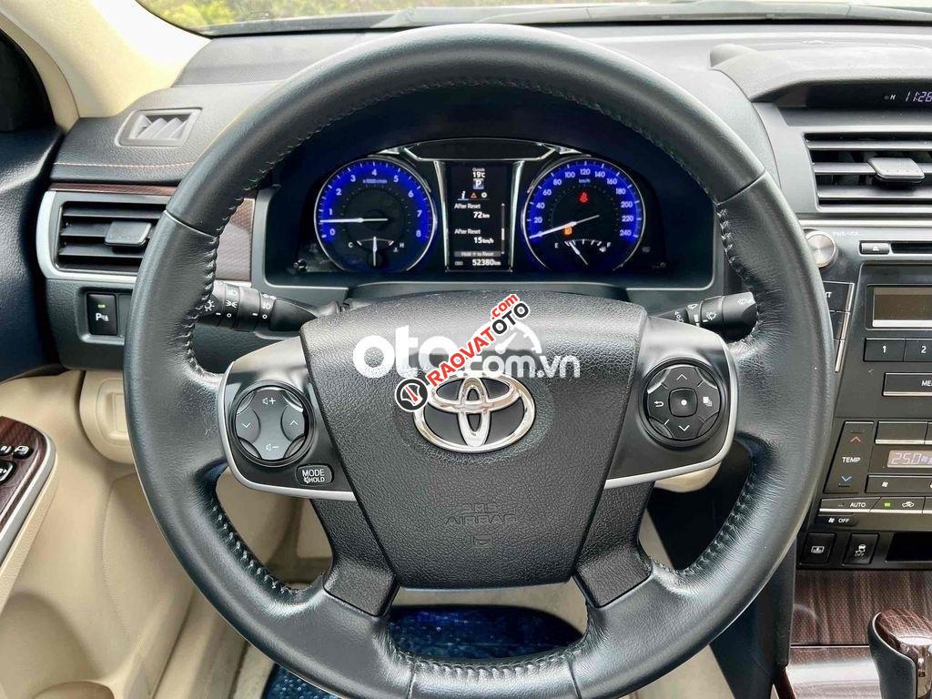 Cần bán Toyota Camry 2.0E năm sản xuất 2018, màu đen-3