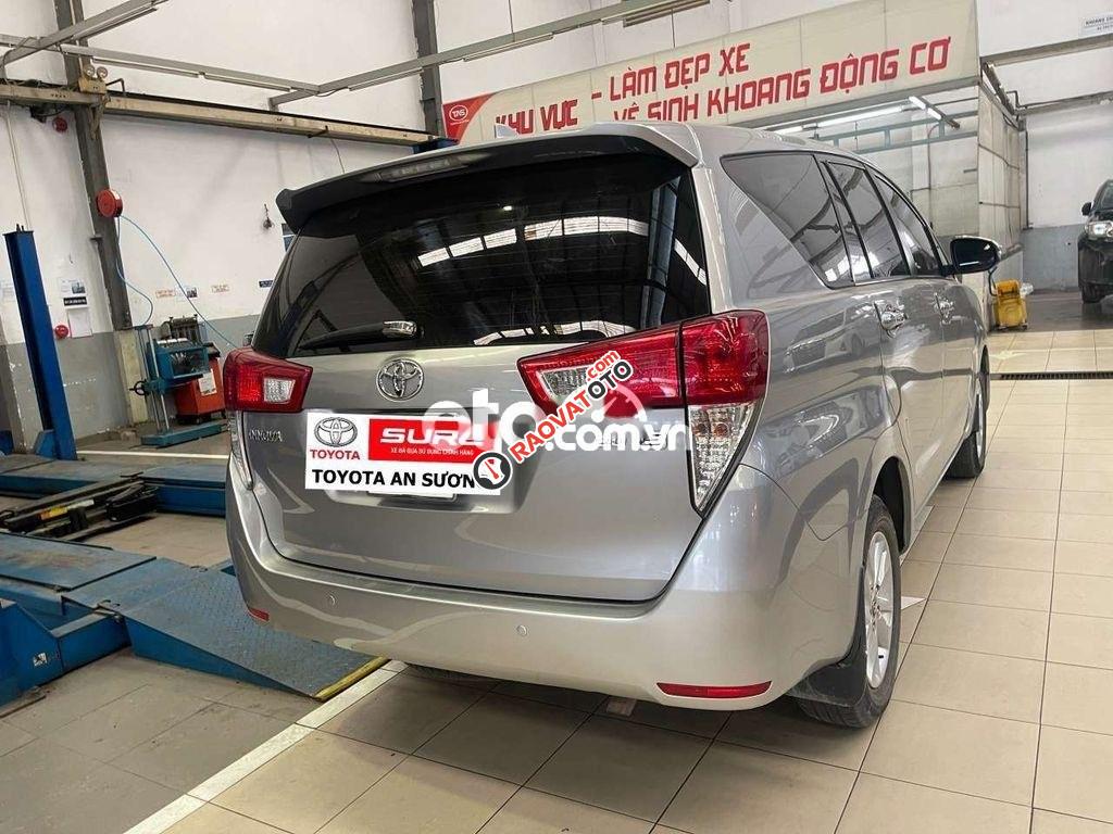 Cần bán Toyota Innova E sản xuất 2018, giá 569tr-0