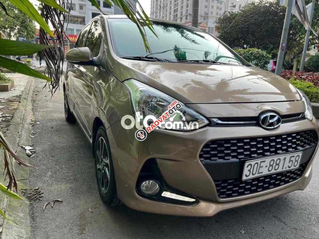 Cần bán lại xe Hyundai Grand i10 1.2AT năm sản xuất 2017-5