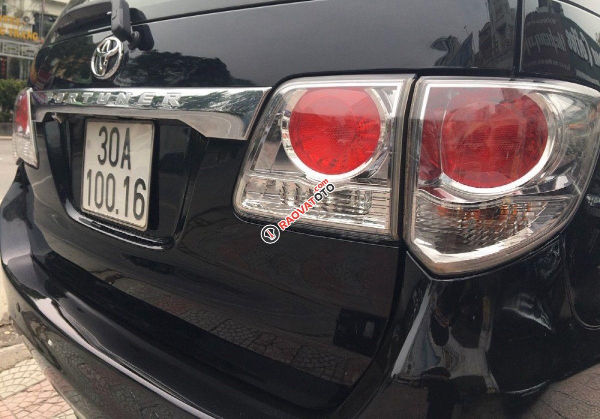 Cần bán lại xe Toyota Fortuner 2.7V năm sản xuất 2014, màu đen-1