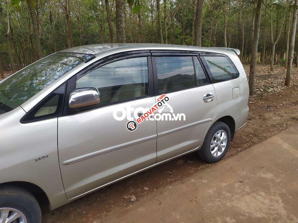 Bán Toyota Innova 2.0G sản xuất 2006, màu bạc, giá chỉ 230 triệu-1