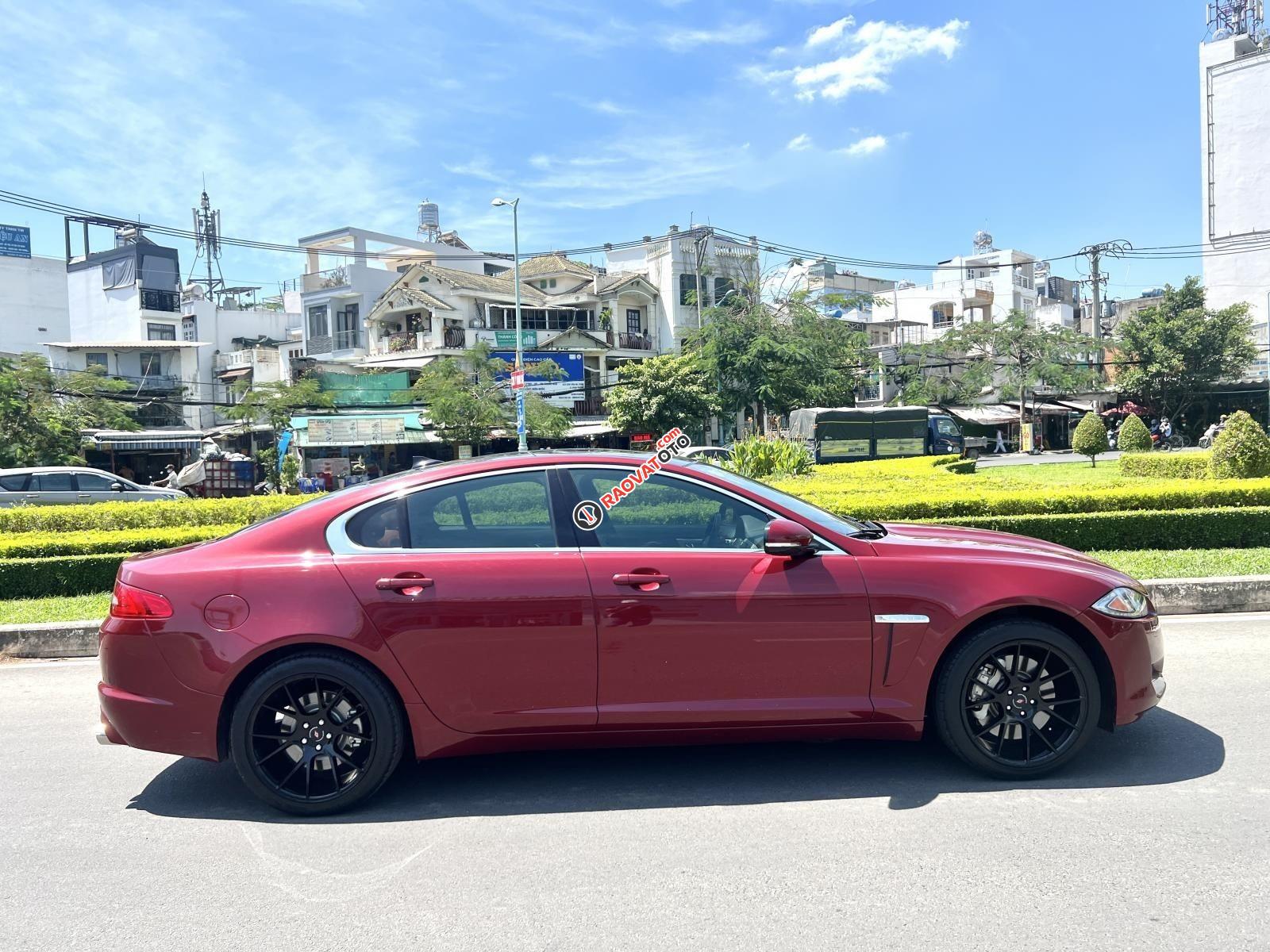 Jaguar XF nhập 2014 full đồ chơi, hai cầu, cửa sổ trời-4