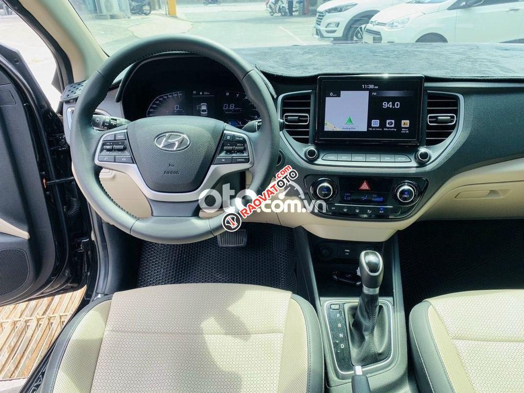 Xe Hyundai Accent 1.4AT năm 2021, màu đen, giá tốt-7