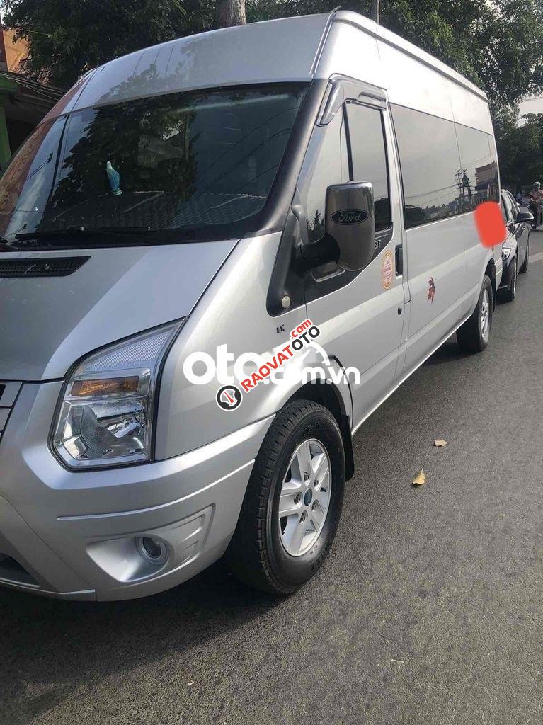 Bán Ford Transit SVP năm 2017, màu bạc, nhập khẩu-8