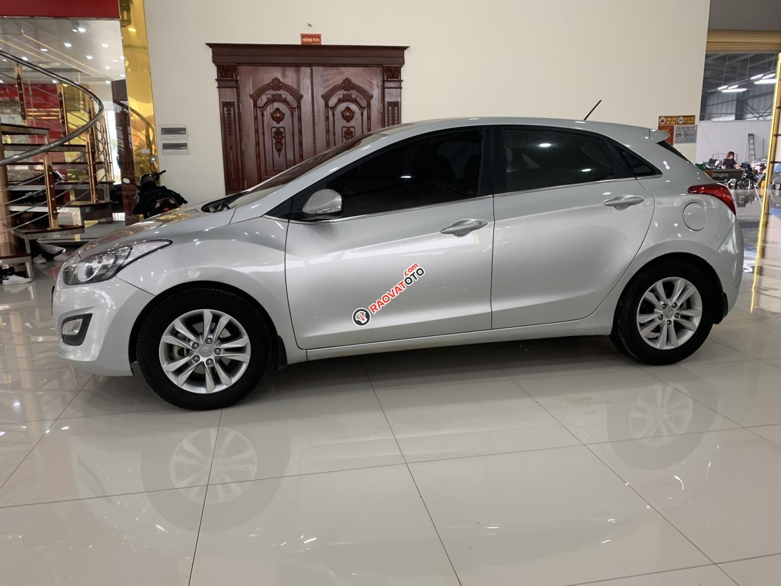 Bán xe Hyundai i30 1.6AT sản xuất 2013, cực đẹp-8