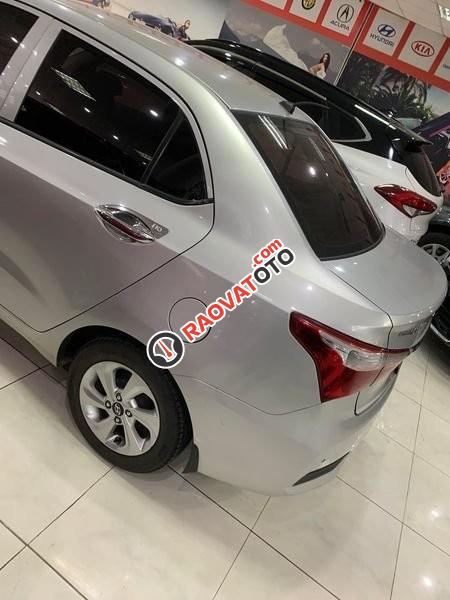 Bán Hyundai Grand i10 1.2AT năm sản xuất 2017, màu bạc giá cạnh tranh-0