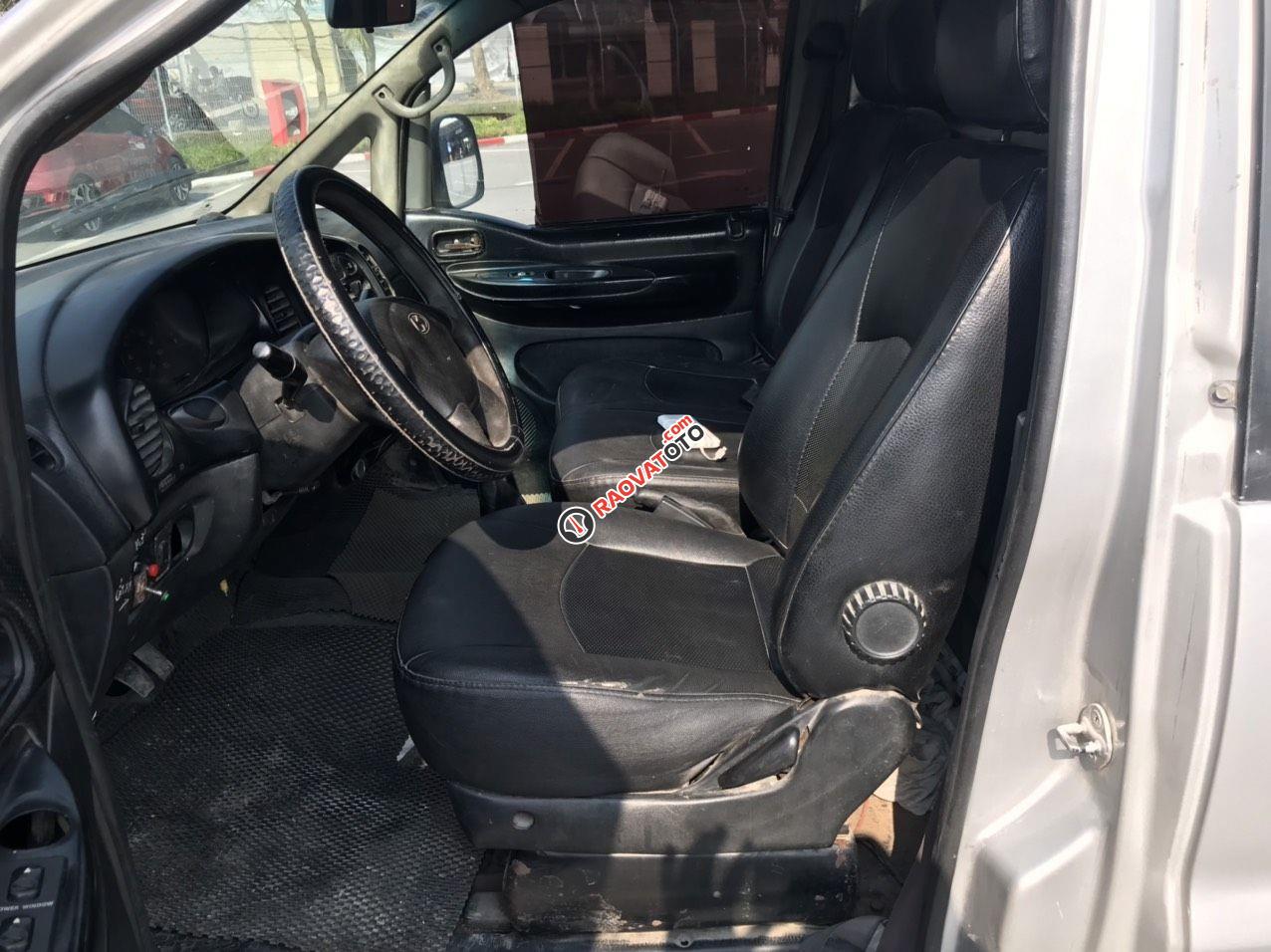 Bán Hyundai Starex sản xuất 2001, 3 chỗ ngồi, thùng rộng rãi, giá rẻ-3