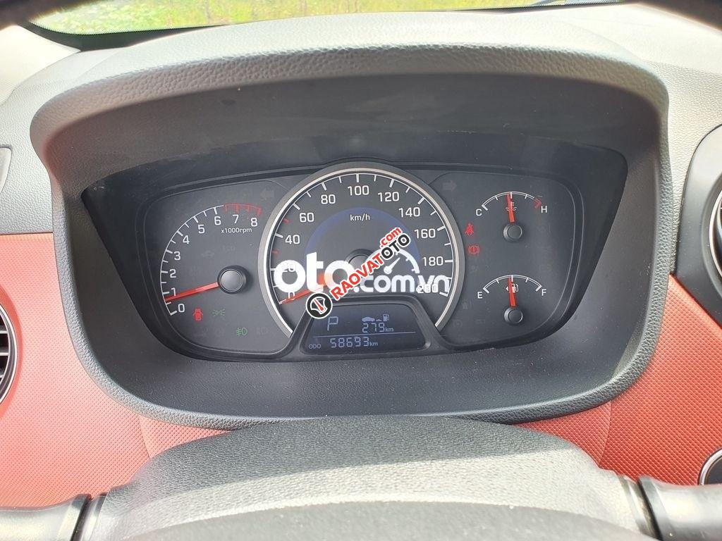 Bán xe Hyundai Grand i10 1.2 AT sản xuất năm 2017, màu bạc-0