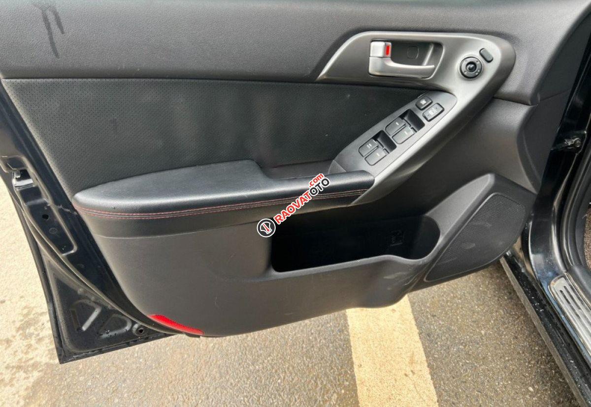 Cần bán lại xe Kia Forte 1.6 MT năm sản xuất 2012, màu đen số sàn, giá tốt-2