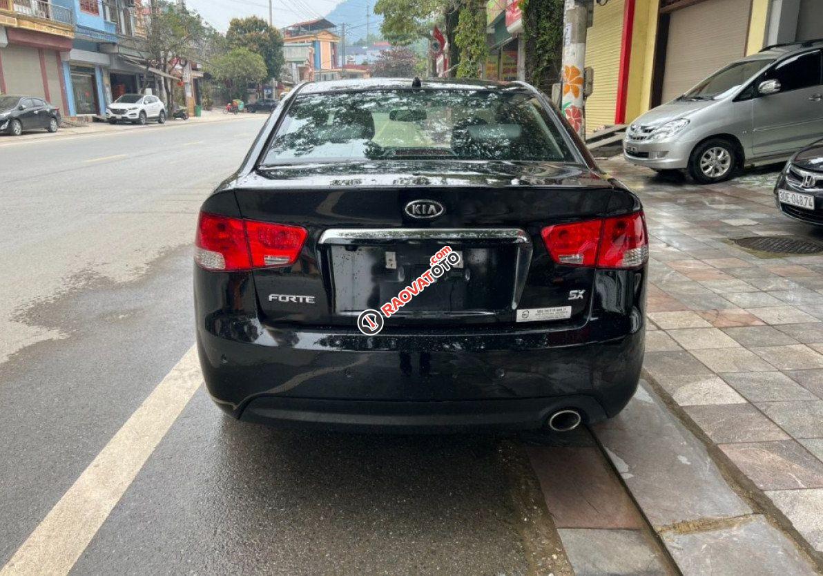 Cần bán lại xe Kia Forte 1.6 MT năm sản xuất 2012, màu đen số sàn, giá tốt-5