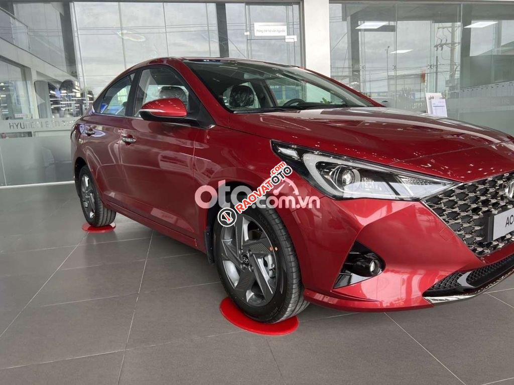 Bán ô tô Hyundai Accent 1.4AT năm sản xuất 2022, màu đỏ, giá 542tr-2