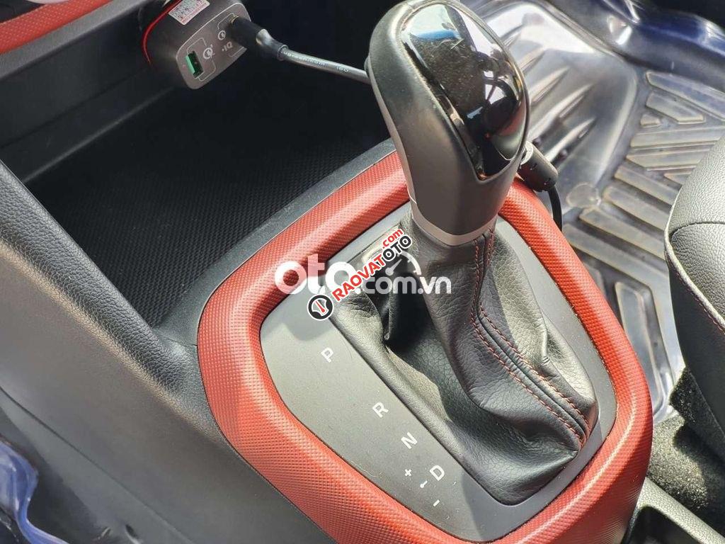 Bán Hyundai Grand i10 1.2 AT sản xuất 2017, màu bạc, giá 339tr-2