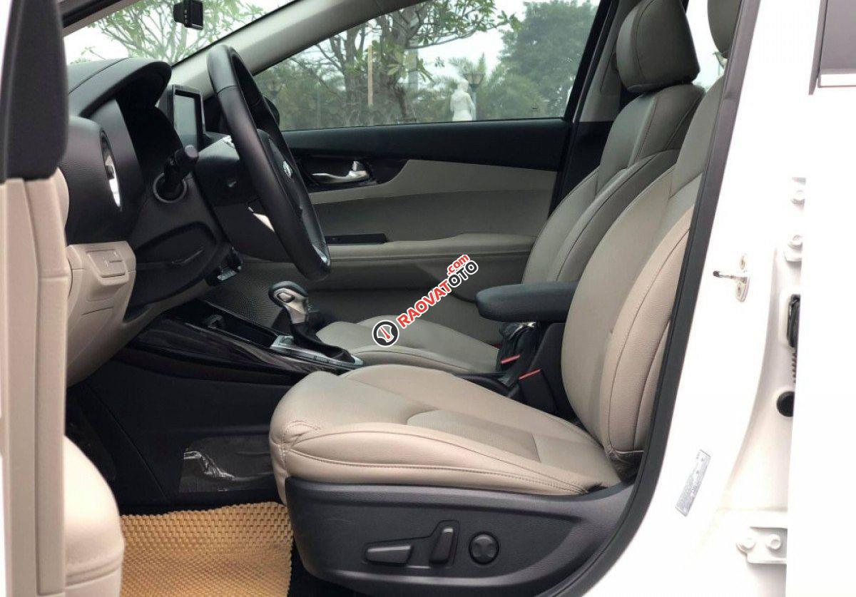 Bán Kia Cerato 1.6AT Luxury sản xuất 2019, màu trắng chính chủ-2