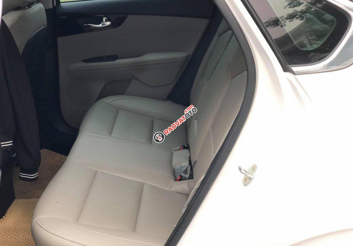Bán Kia Cerato 1.6AT Luxury sản xuất 2019, màu trắng chính chủ-5