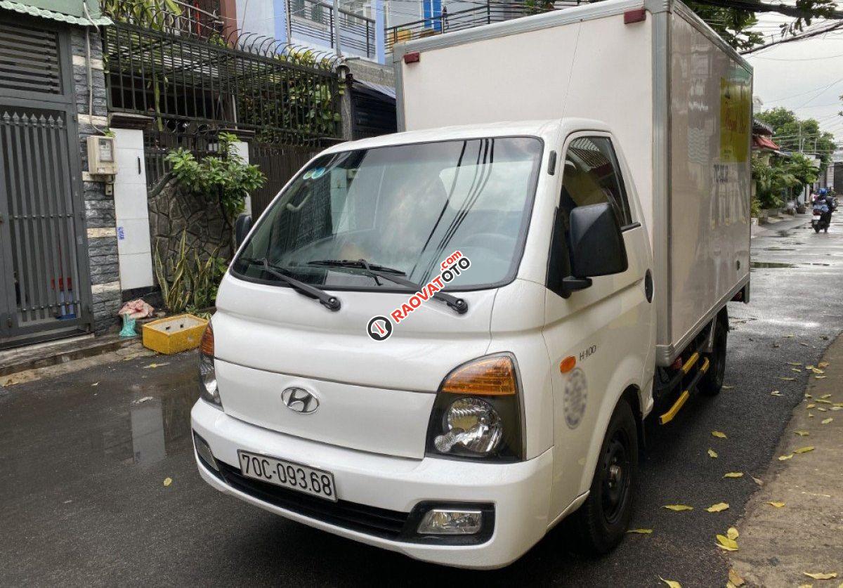 Bán xe Hyundai H 100 năm sản xuất 2017, màu trắng còn mới-9