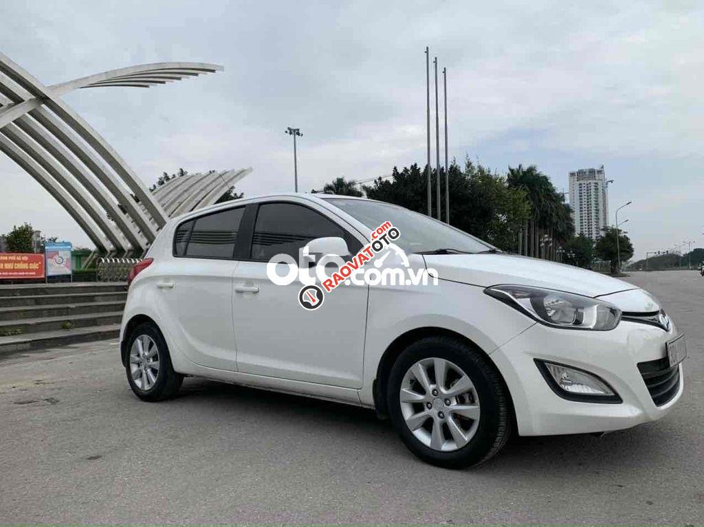 Xe Hyundai i20 sản xuất năm 2014, màu trắng, nhập khẩu-10