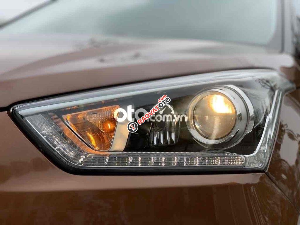 Cần bán gấp Hyundai Creta sản xuất 2017, màu nâu, xe nhập-5