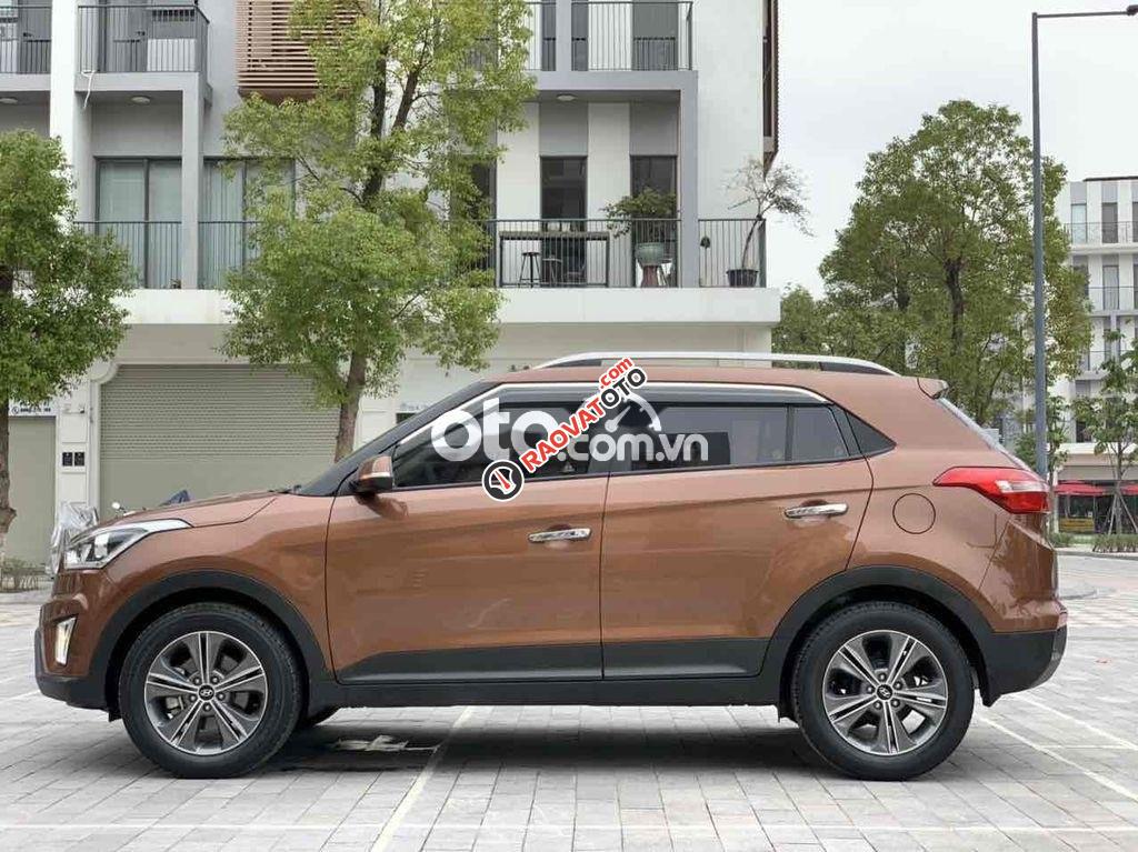 Cần bán gấp Hyundai Creta sản xuất 2017, màu nâu, xe nhập-4