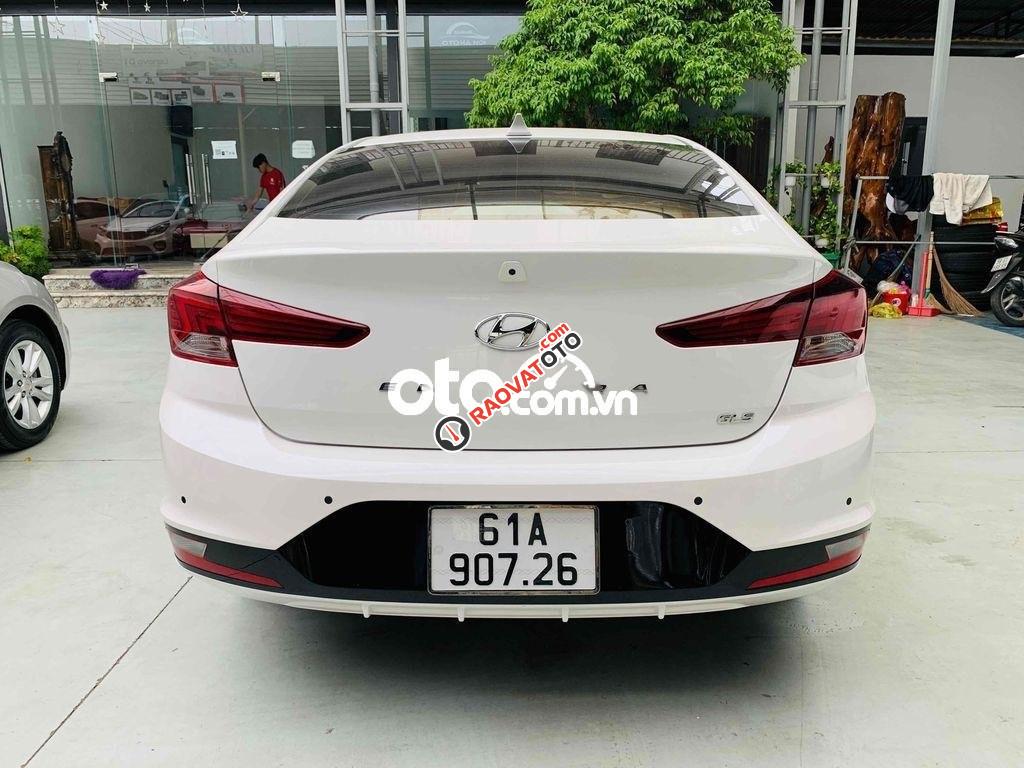 Bán Hyundai Elantra 2.0 AT sản xuất năm 2021, màu trắng-4