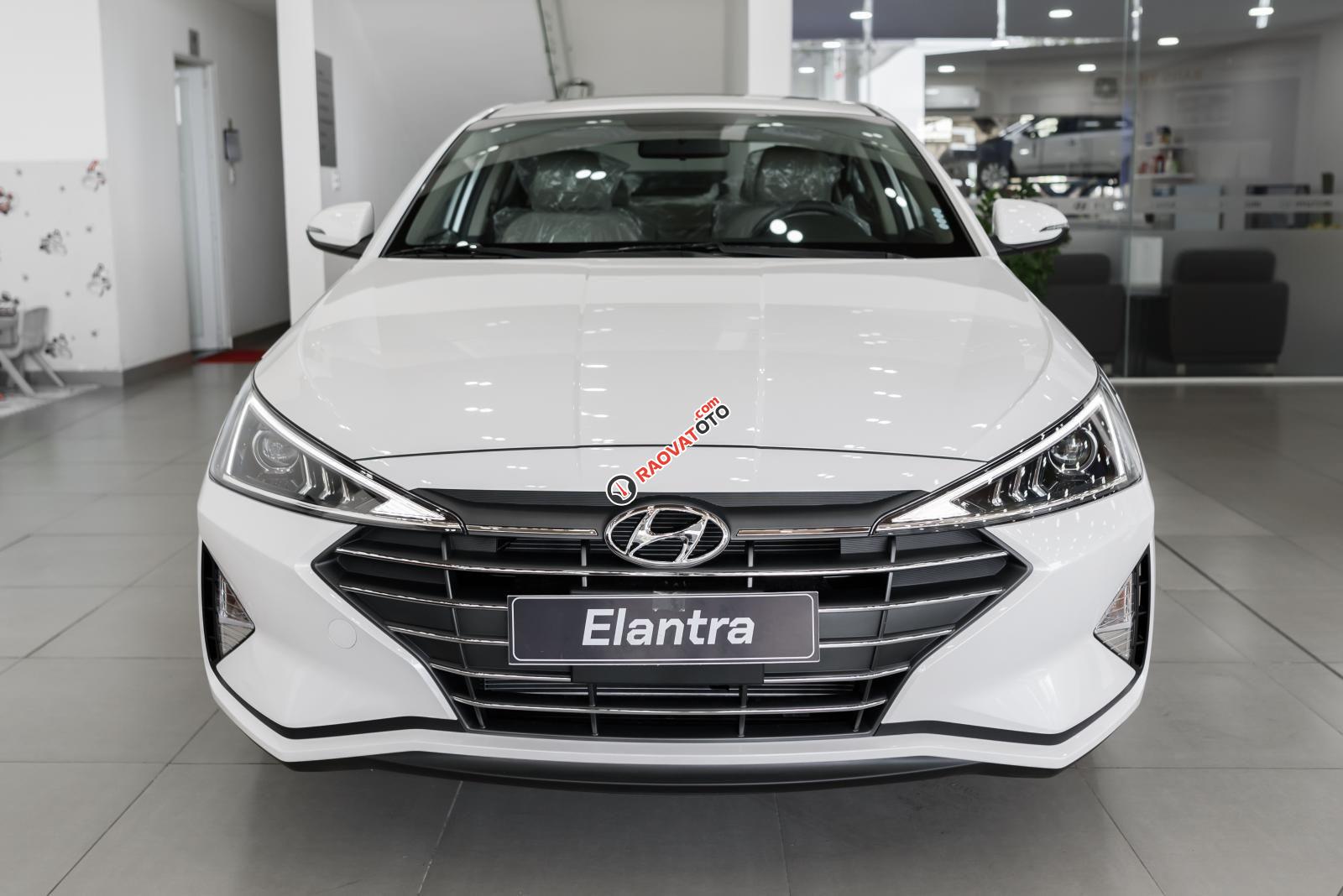Bán xe Hyundai Elantra 1.6 AT năm 2022-6