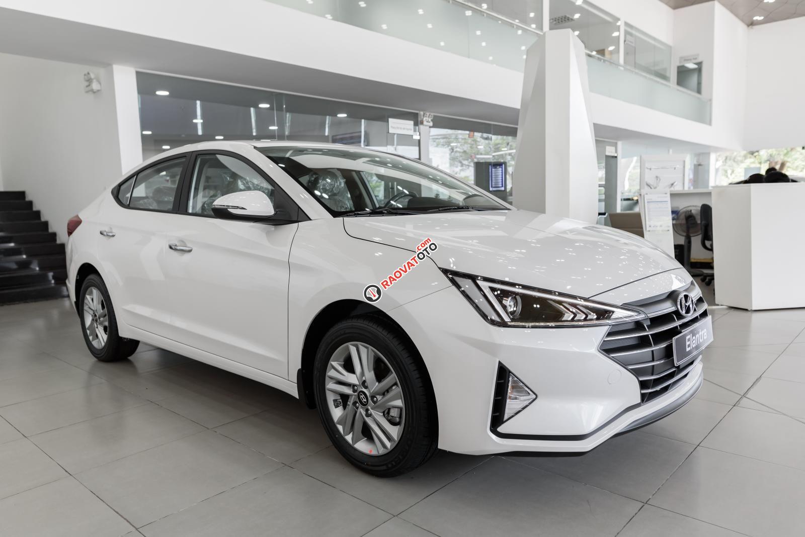 Bán xe Hyundai Elantra 1.6 AT năm 2022-5