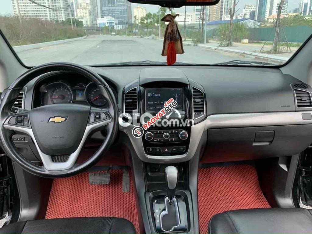 Bán Chevrolet Captiva năm 2018, màu đen còn mới, 635tr-1