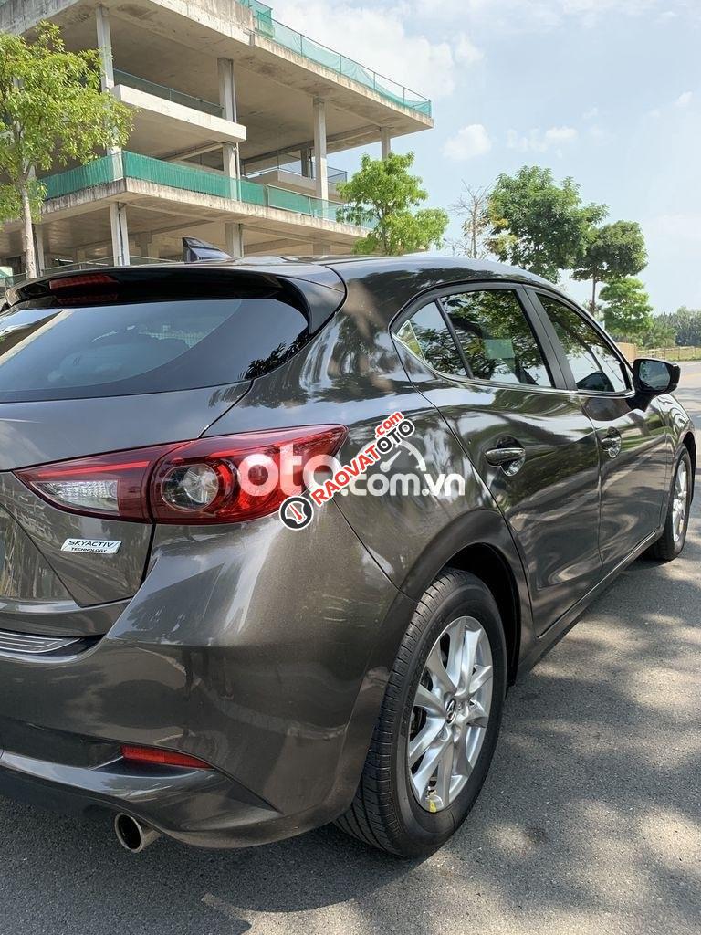 Bán Mazda 3 1.5 AT sản xuất năm 2018, màu nâu còn mới-0