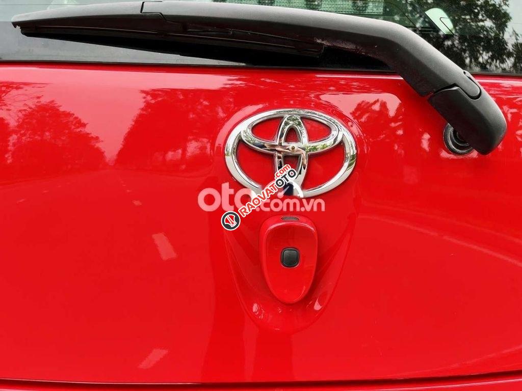 Cần bán gấp Toyota IQ sản xuất 2010, màu đỏ, nhập khẩu nguyên chiếc-0