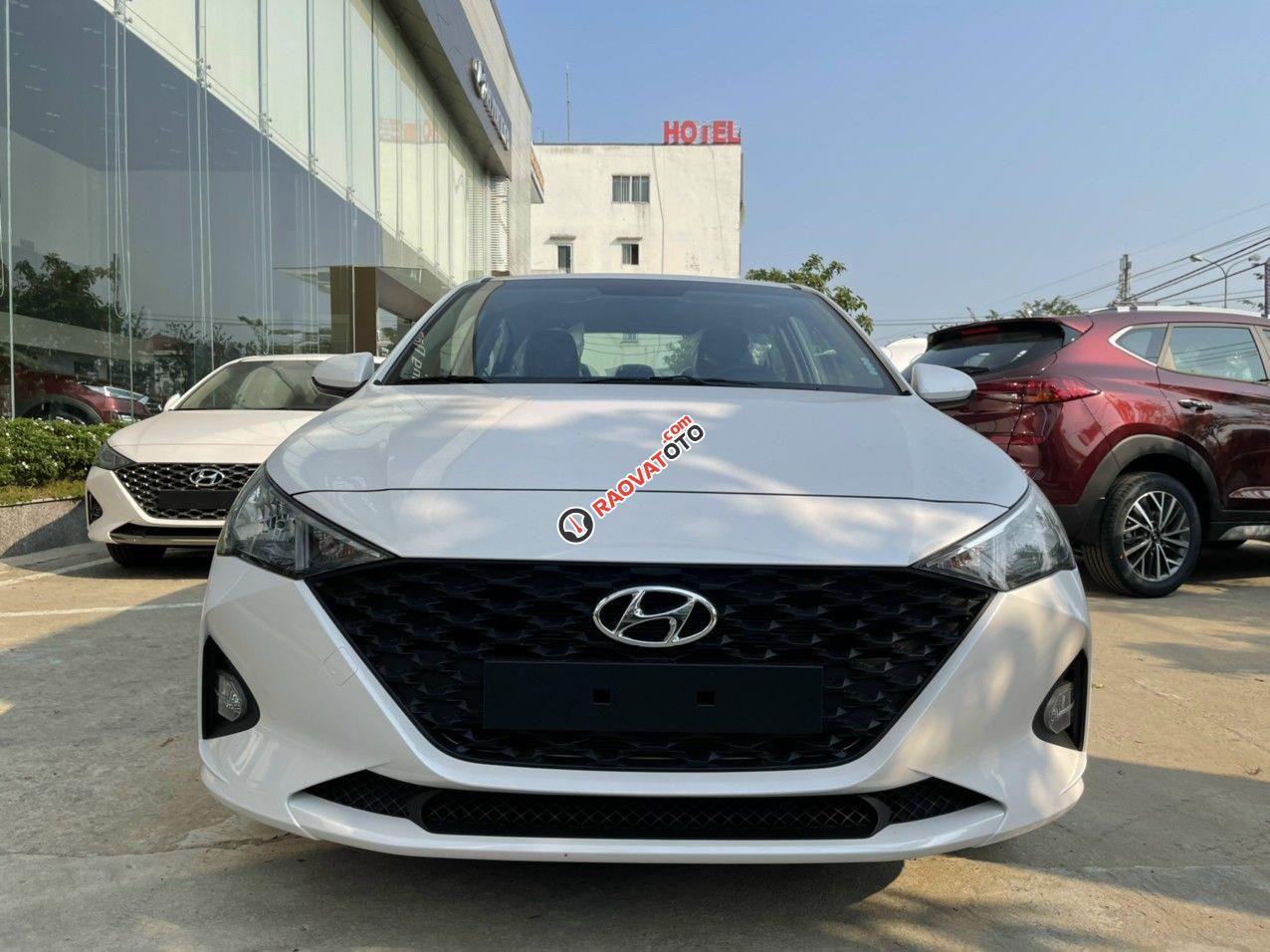[Giao xe ngay] sẵn xe Hyundai Accent 1.4 MT Base sản xuất 2022, màu trắng + Ưu đãi độc quyền đại lý-10