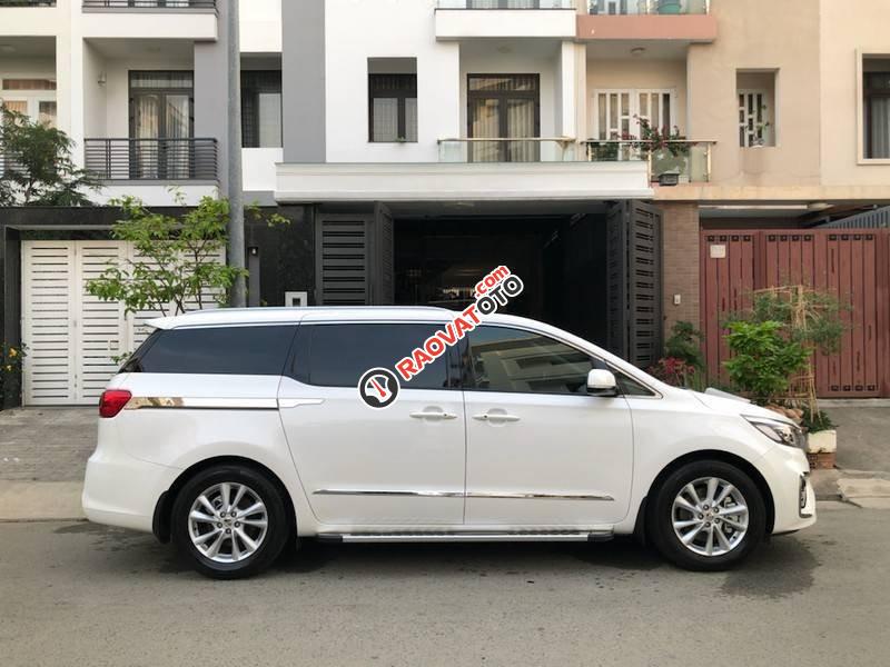 Cần bán xe Kia Sedona 3.3 sản xuất 2021, màu trắng-8