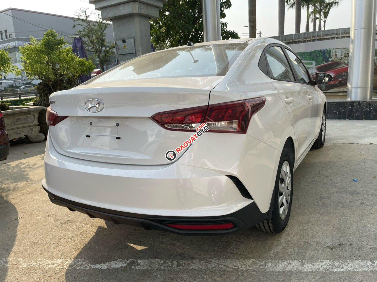 [Giao xe ngay] sẵn xe Hyundai Accent 1.4 MT Base sản xuất 2022, màu trắng + Ưu đãi độc quyền đại lý-7