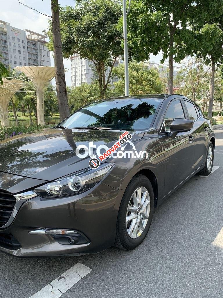 Bán Mazda 3 1.5 AT sản xuất năm 2018, màu nâu còn mới-2