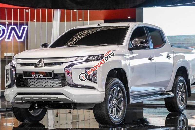 Cần bán Mitsubishi Pajero năm sản xuất 2021, màu trắng, xe nhập-1