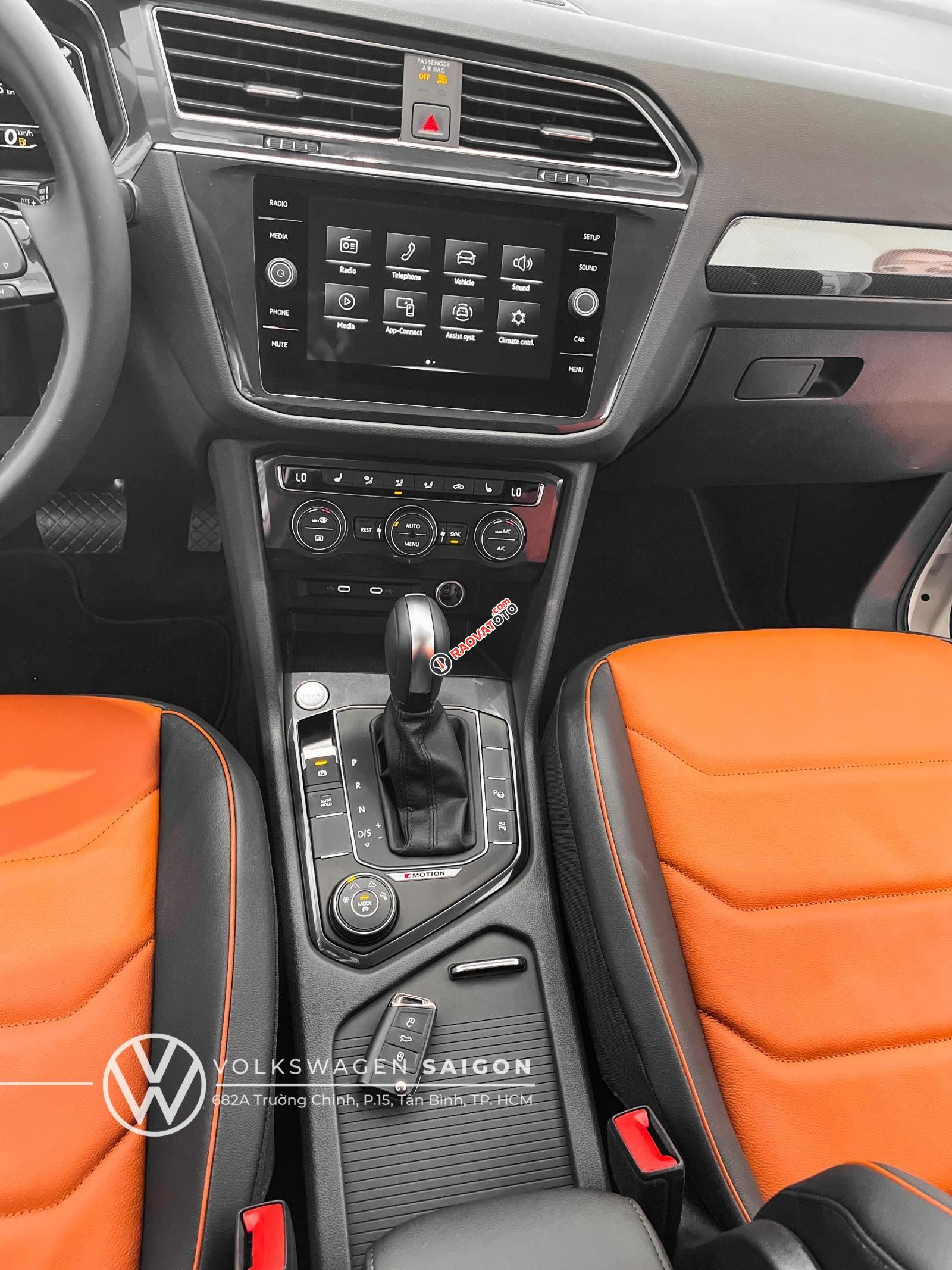 [Volkswagen Vũng Tàu ]Tiguan Luxury S 2022 màu trắng, động cơ 2.0 Turbo, SUV 7 chỗ gầm cao cho gia đình, dẫn động 2 cầu-14