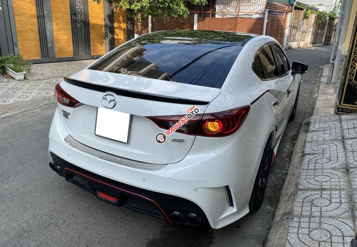 Bán Mazda 3 năm 2018, màu trắng, giá tốt-7