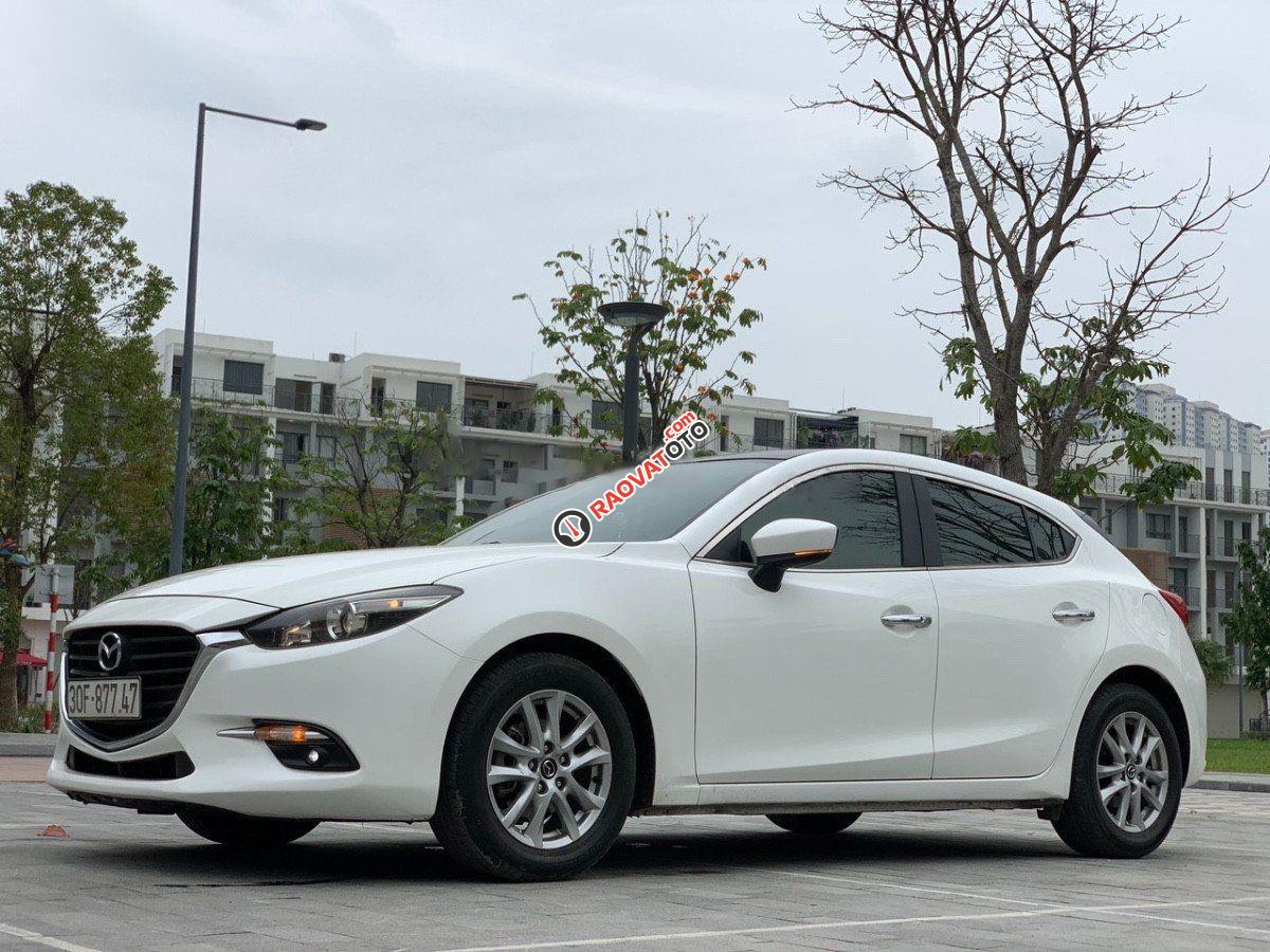 Bán ô tô Mazda 3 sản xuất 2018, màu trắng, 579 triệu-0
