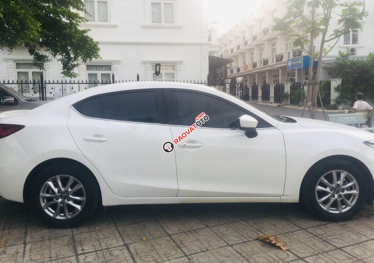 Bán ô tô Mazda 3 sản xuất năm 2017, màu trắng, nhập khẩu  -0