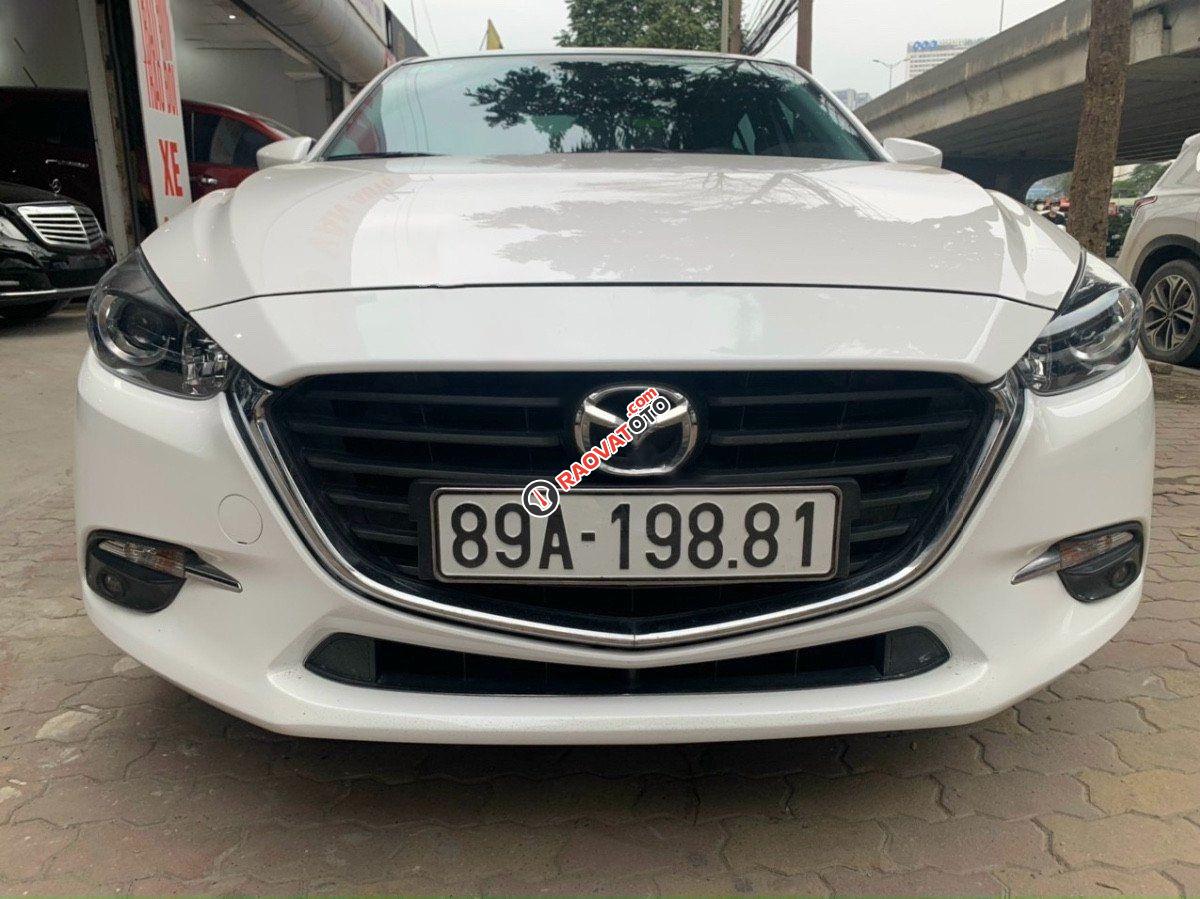 Cần bán lại xe Mazda 3 năm 2019, màu trắng-0