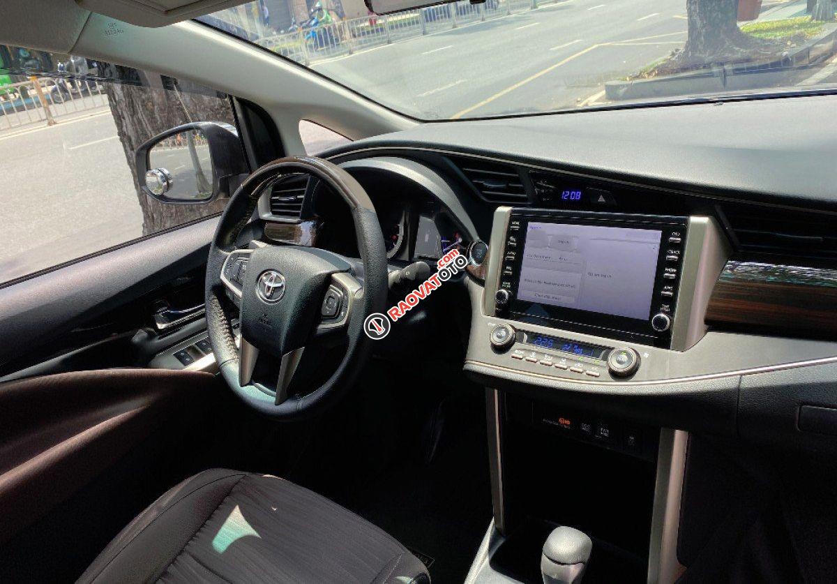 Cần bán Toyota Innova 2.0G năm 2021, màu ghi xám-7