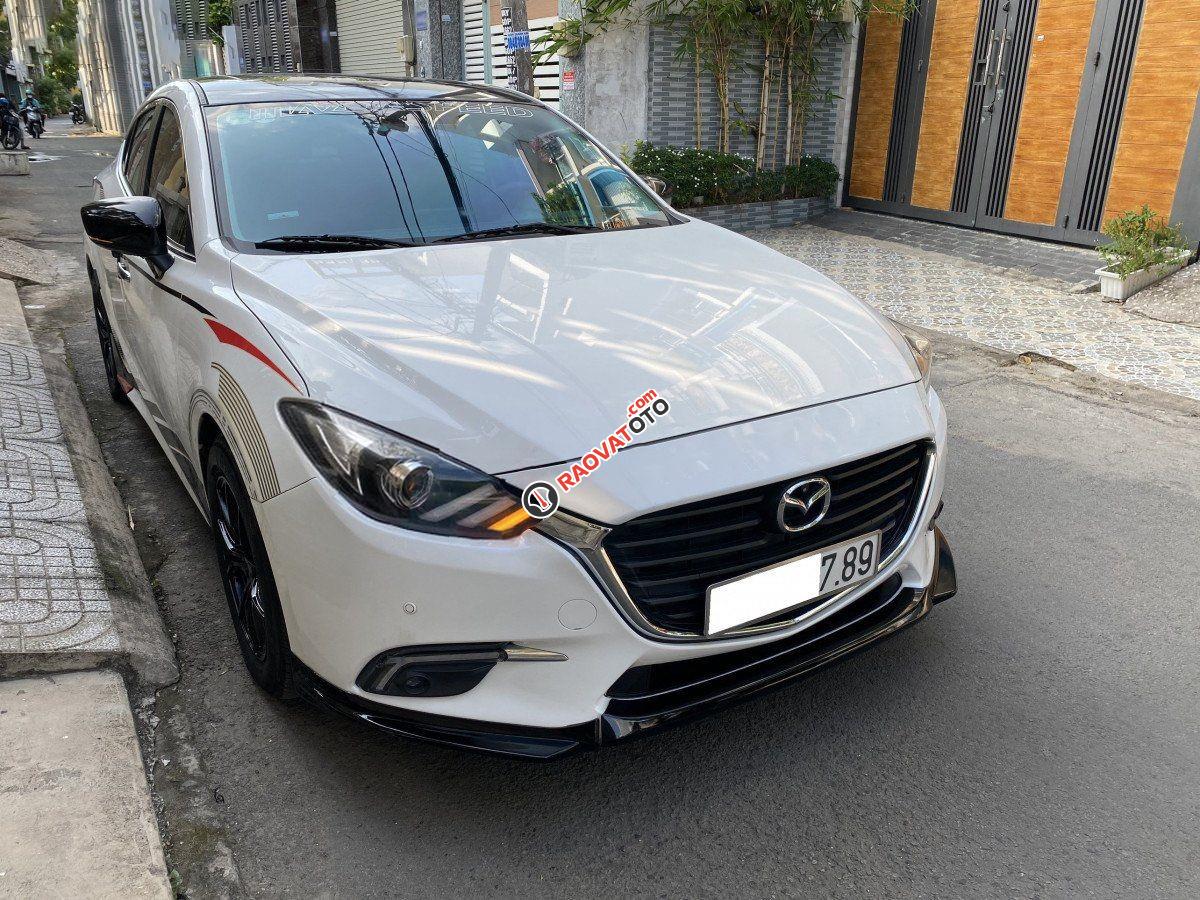 Bán Mazda 3 năm 2018, màu trắng, giá tốt-1